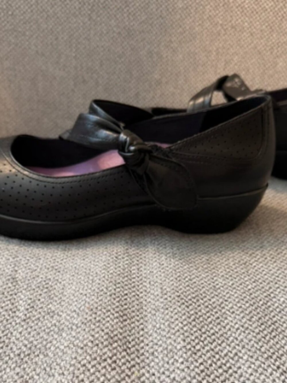 Dansko Deidra Mary Jane flats with perforated details sz 38 - Picture 5 of 5